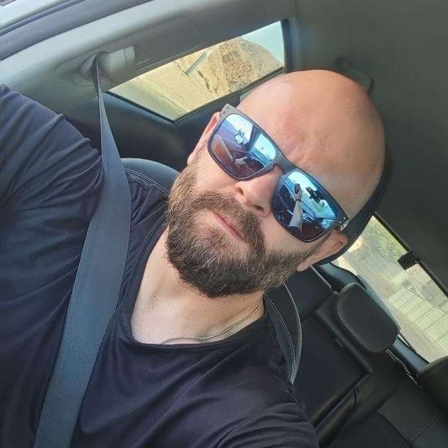 רומן מוייסי - מורה נהיגה