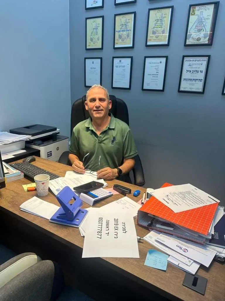 אייל מליוב - מנהל בית הספר